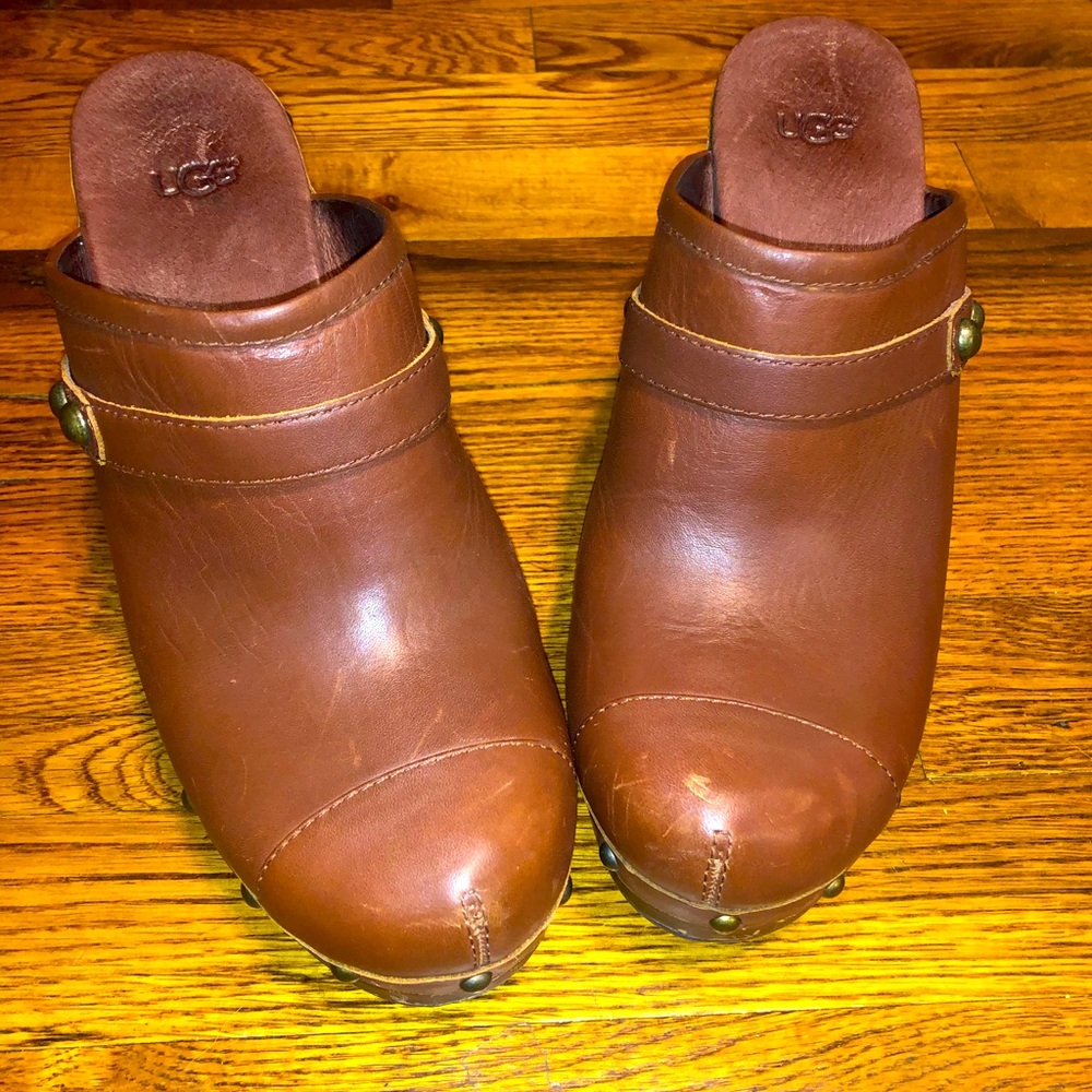 UGG Australia Natalee Leather Clogg women’s size 9